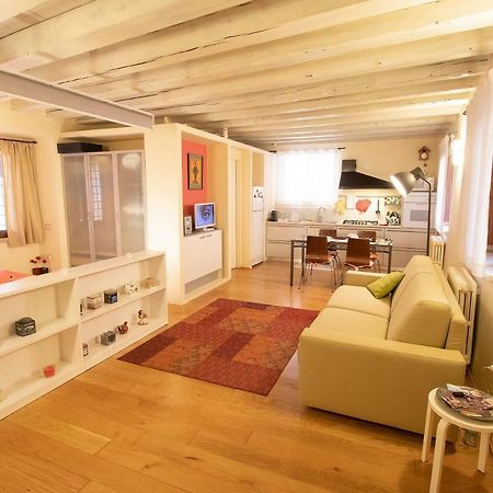 Lovely Apartment Sottoriva Verona Luaran gambar
