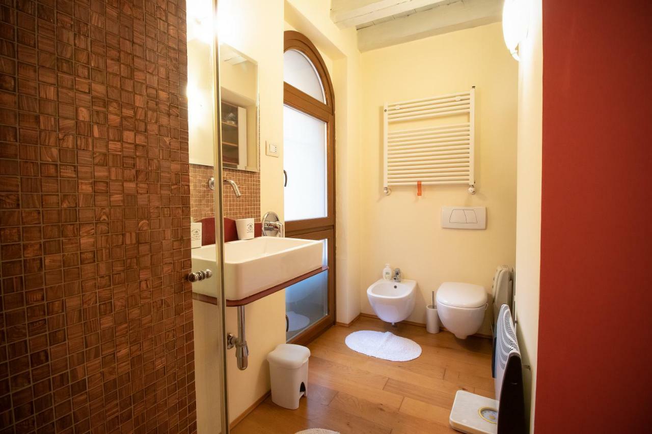 Lovely Apartment Sottoriva Verona Luaran gambar