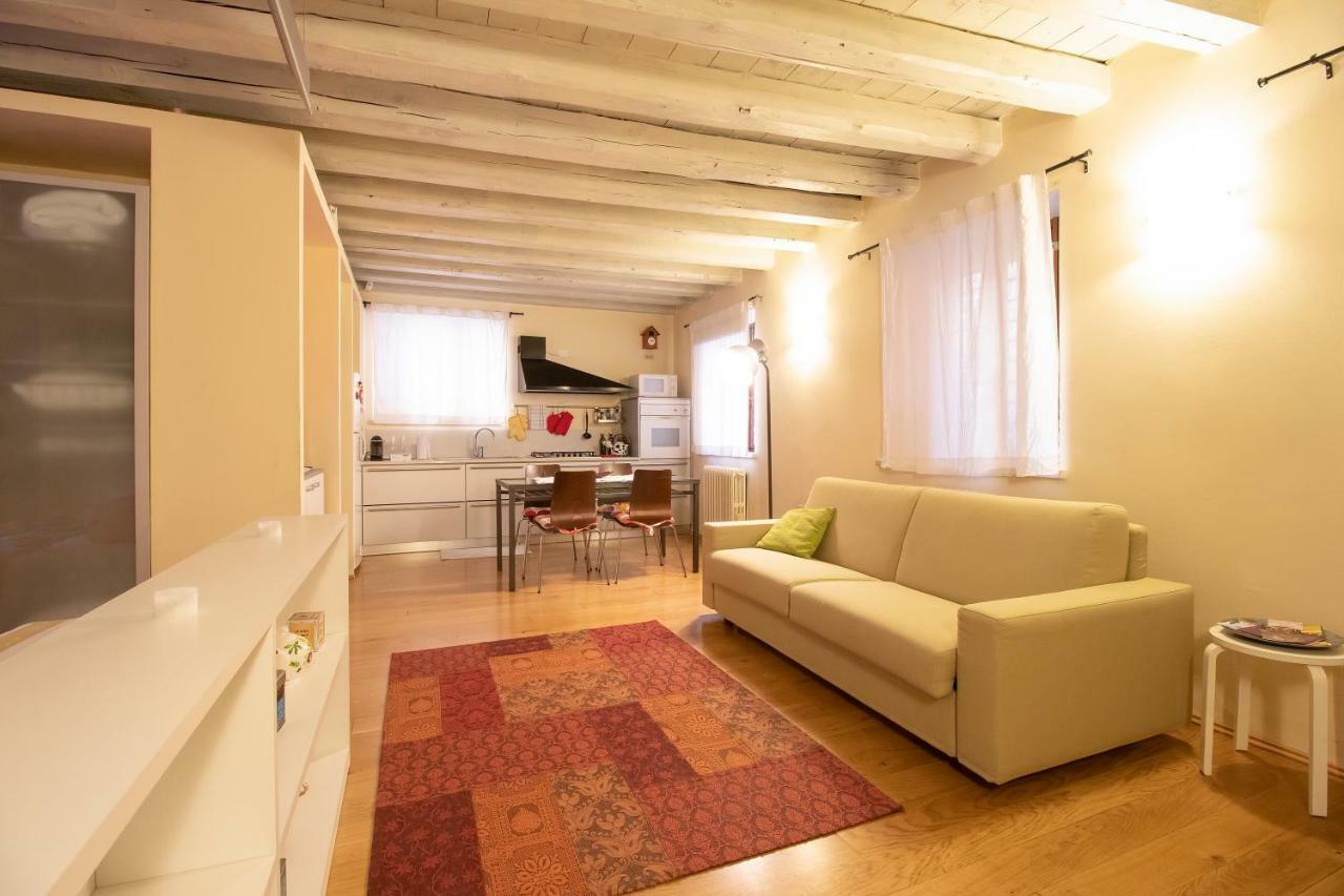 Lovely Apartment Sottoriva Verona Luaran gambar