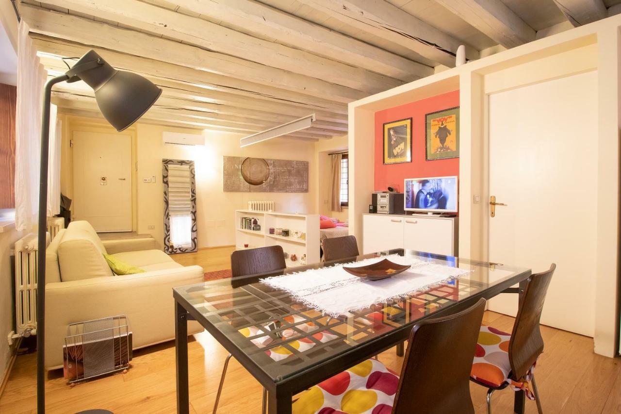 Lovely Apartment Sottoriva Verona Luaran gambar