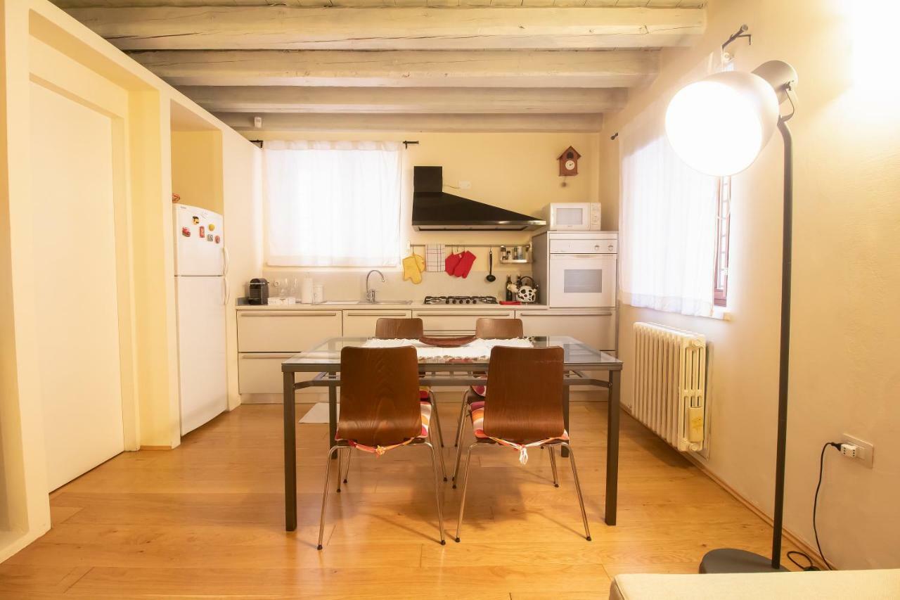 Lovely Apartment Sottoriva Verona Luaran gambar